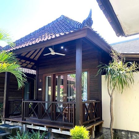 Отель Damara Lembongan Нуса-Лембонган Экстерьер фото